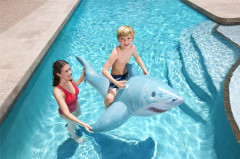 Игрушка-наездник для плавания надувная с ручками «Реалистичная акула» - Фото 1
