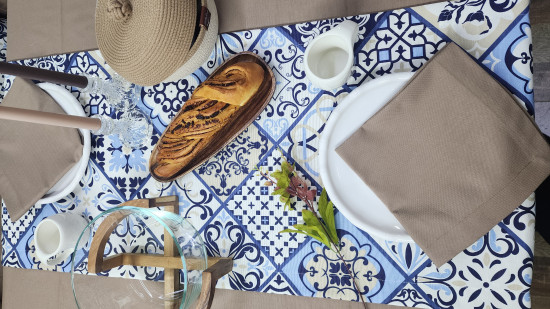 Комплект столовый из дорожки и салфеток «Уют»