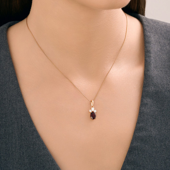 Подвеска из из золочёного серебра с гранатом и фианитами