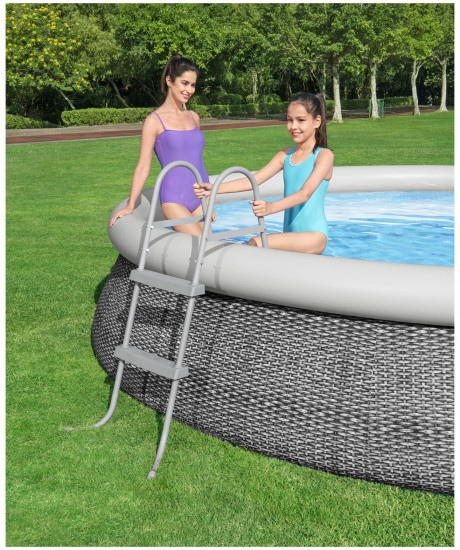 Лестница для бассейна