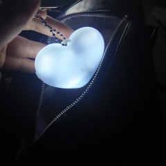 Брелок-подсветка для сумок в форме сердца - Фото 3