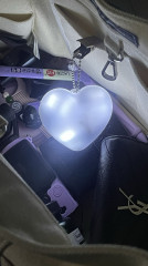 Брелок-подсветка для сумок в форме сердца - Фото 7