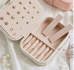 Шкатулка для украшений и бижутерии - Фото 1