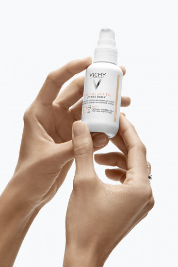 Capital Soleil UV-AGE DAILY Невесомый солнцезащитный флюид