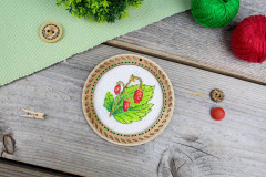 Набор для вышивания на деревянной основе «Дачные ягоды. Земляника» - Фото 2