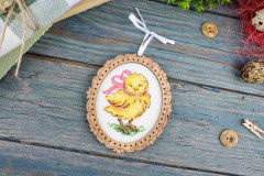 Набор для вышивания на деревянной основе «Цыпленок с бантом» - Фото 1