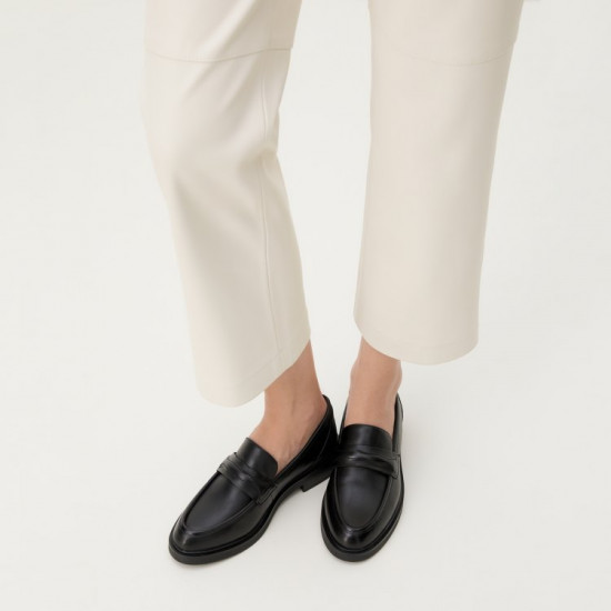 Лоферы женские