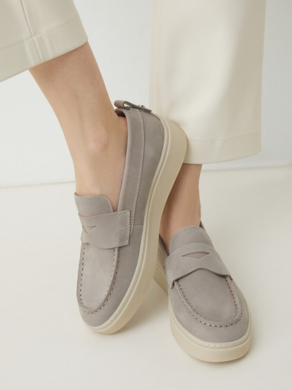 Лоферы женские