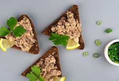 Скумбрия натуральная с добавлением масла - Фото 1