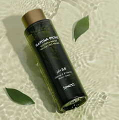 Тонер для лица с матчей «Matcha Biome Redness Relief Hydrating Toner» - Фото 5