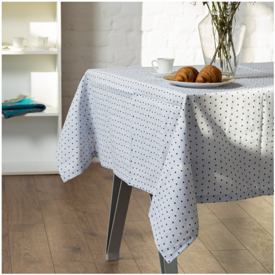 Комплект из скатерти и салфеток «Сердечки»