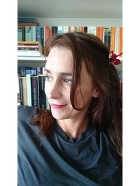 Emily Barr