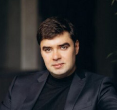 П. Селезнев