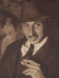 А. С. Ахманов