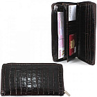 темно-коричневый