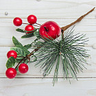 Ветка декоративная c красными ягодами