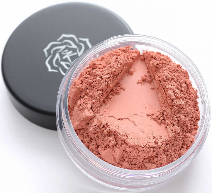 Румяна для лица матовые минеральные, оттенок В105 Насыщенный розовый | Kristall Minerals Cosmetics