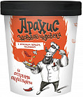 Арахис здорового человека с красным перцем и чесноком