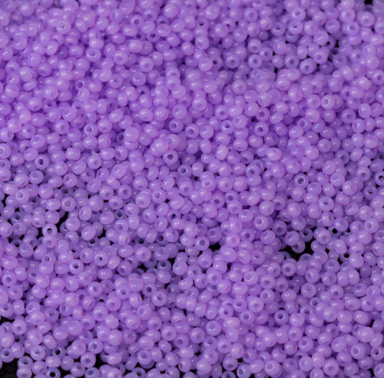 Бисер окрашенный алебастр, цвет 02223 бледный светло-фиолетовый