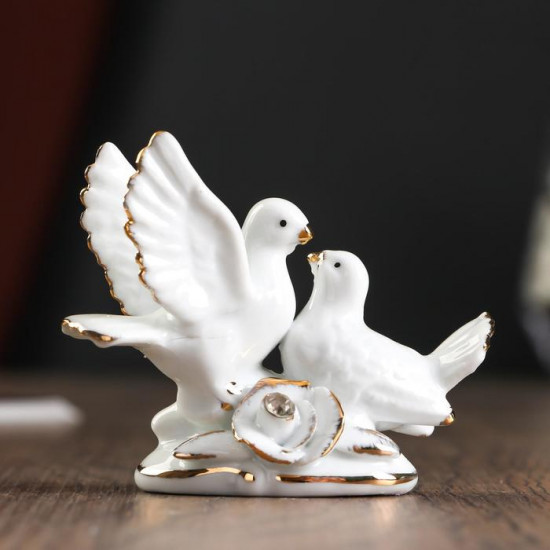 Сувенир «2 голубка с розой» со стразами