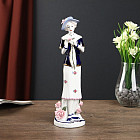 Сувенир «Мадмуазель в шляпке с розой в руках»