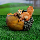 Кашпо фигурное «Белка на орехе»