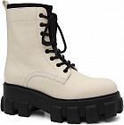 молочно-белый