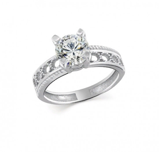 Кольцо из серебра с фианитом