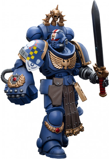 Фигурка «Ultramarines Lieutenant with Power Fist»