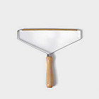 Скребок для чистки одежды и мебели