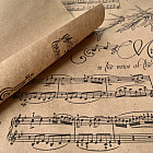 Бумага упаковочная «Ноты»