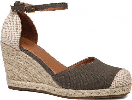 Босоножки женские