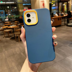Чехол противоударный яркий IPhone 15 Pro