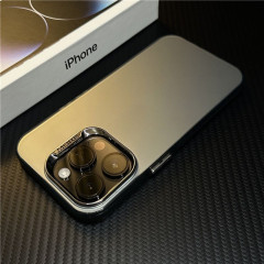 Чехол-накладка для iPhone 15 Pro Metallic