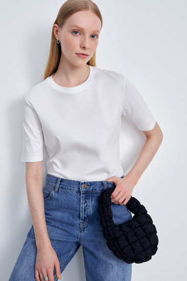 Футболка женская