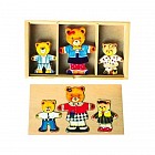 Семья деревянных медведей