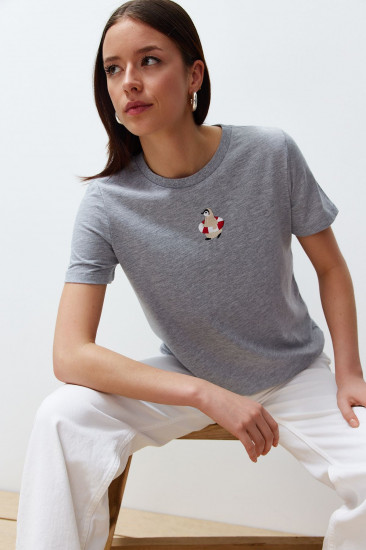 Футболка женская