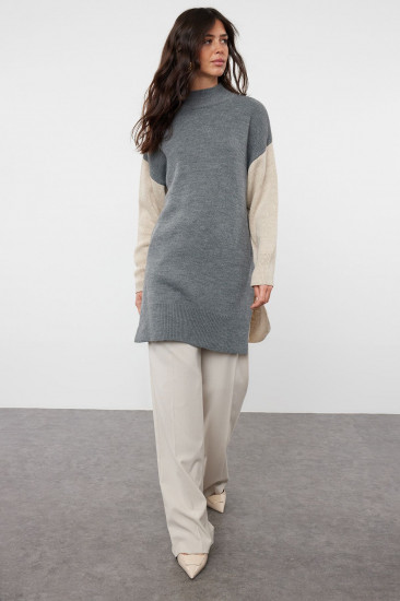 Свитер женский