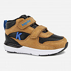 коричневый