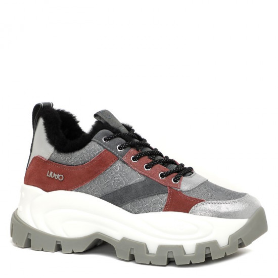 Кроссовки женские