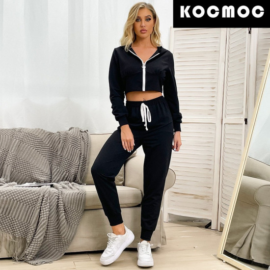 Костюм женский спортивный
