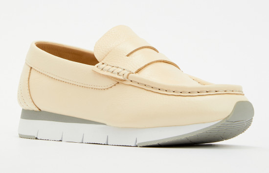 Лоферы женские