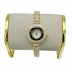 золотистый