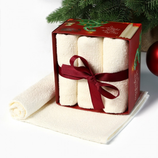 Набор полотенец «Змея на ёлке»