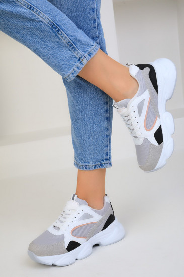 Кроссовки женские