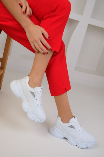 Кроссовки женские