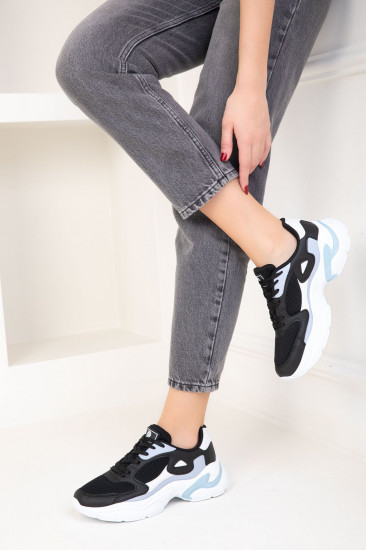 Кроссовки женские