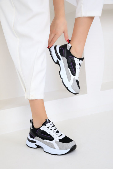 Кроссовки женские