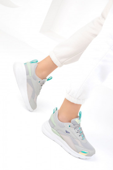 Кроссовки женские