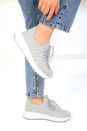 Кроссовки женские